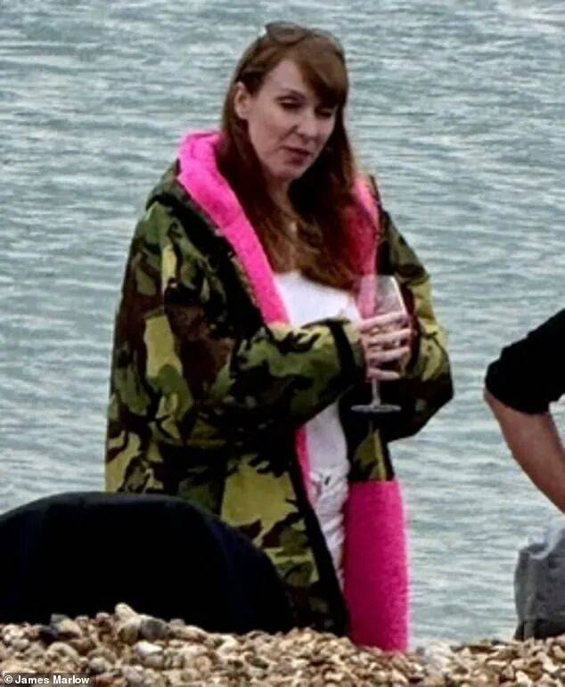 长野琶扼搂vs北九州向日葵_金正恩女儿首登国际舞台长野琶扼搂vs北九州向日葵,引爆接班传闻!英国首相被架空,工党内斗成全武行…